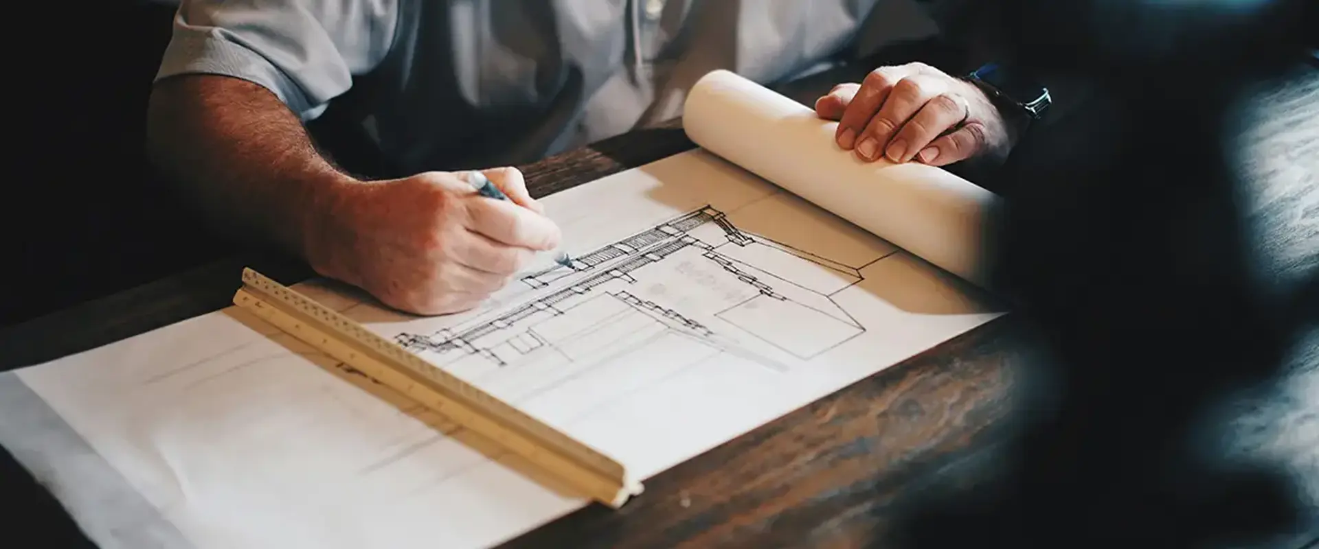 Ritning av en byggnad. Foto.